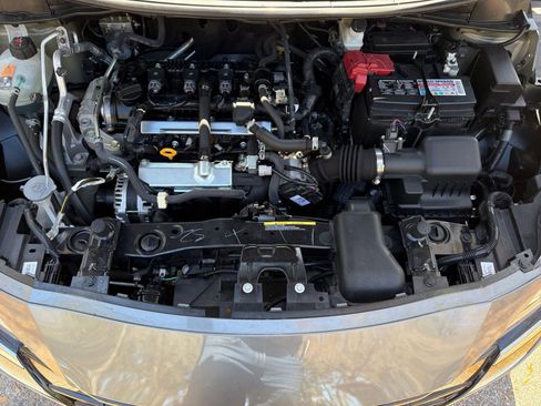 Used 2025 Nissan Versa SV image 28