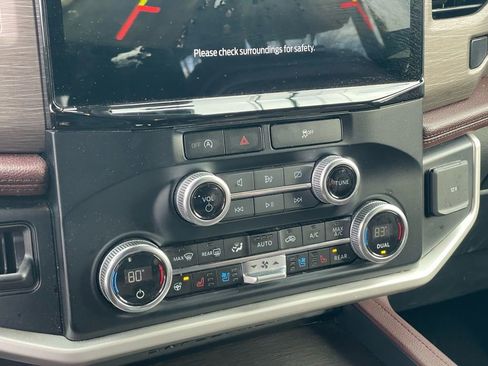 Used 2024 Ford Expedition Max Limited image 21