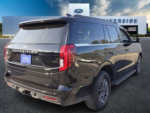 Certified 2025 Ford Expedition Active RWD image 6