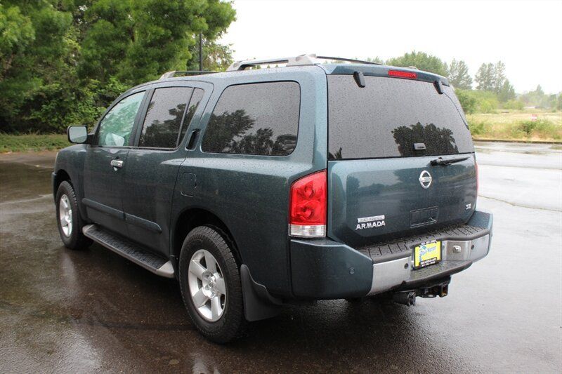 Used 2004 Nissan Armada SE w/ (BOS) Bose Pkg AWD/4WD image 3
