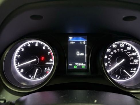 Used 2023 Toyota Camry SE image 19