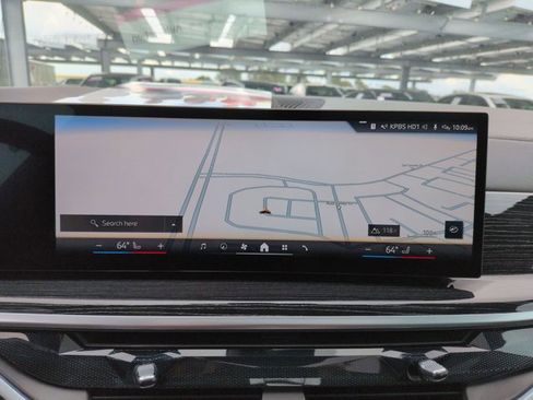 Used 2025 BMW X5 xDrive40i w/ M Sport Package AWD/4WD image 13