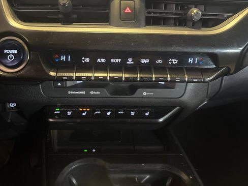 Used 2020 Lexus UX 250h w/ Premium Package image 18