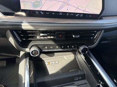 New 2026 Chevrolet Suburban High Country image 20