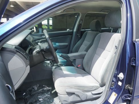 Used 2004 Honda Accord LX image 30