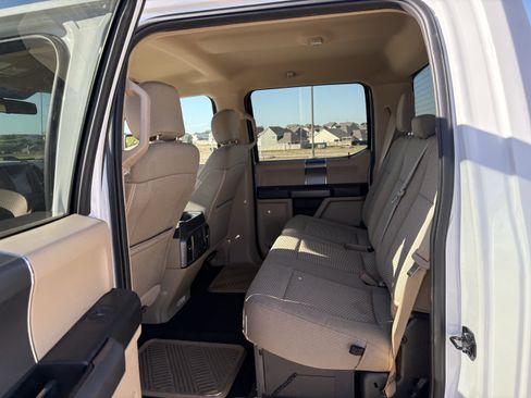 Used 2019 Ford F250 XLT w/ XLT Premium Package image 13