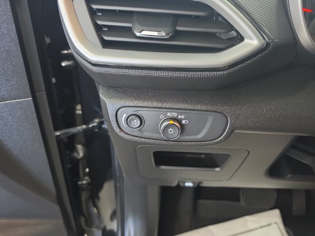 Used 2023 Chevrolet TrailBlazer LS FWD image 21