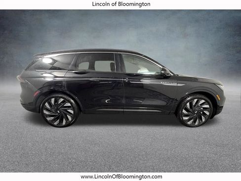 Used 2024 Lincoln Nautilus Black Label w/ Jet Appearance Package (87T) AWD/4WD image 11