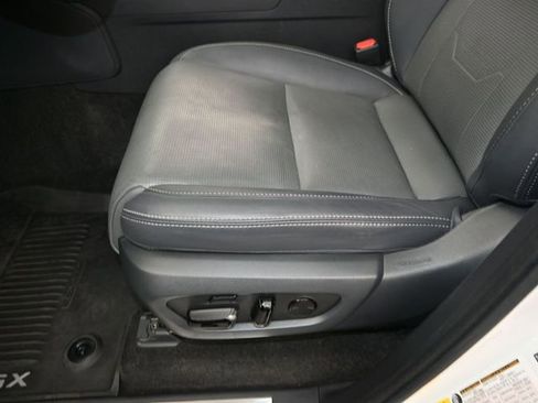 Used 2024 Lexus GX 550 w/ Accessory Package (31) image 12