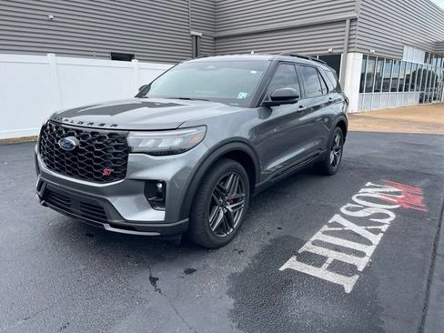 Certified 2025 Ford Explorer ST RWD image 1
