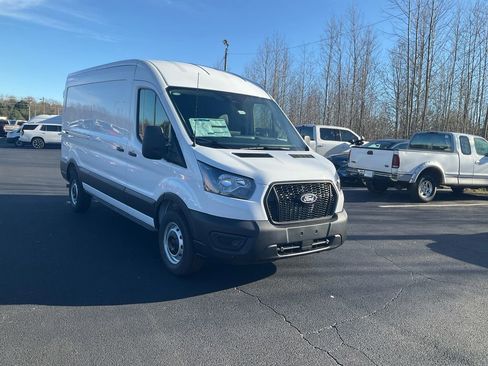 New 2026 Ford Transit 250 148 Medium Roof RWD image 3