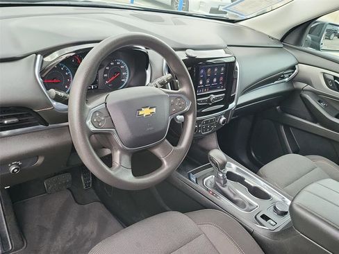 Certified 2021 Chevrolet Traverse LS FWD image 2