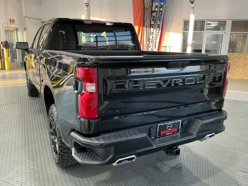 Used 2024 Chevrolet Silverado 1500 Custom Trail Boss w/ LPO, Dark Essentials Package image 20