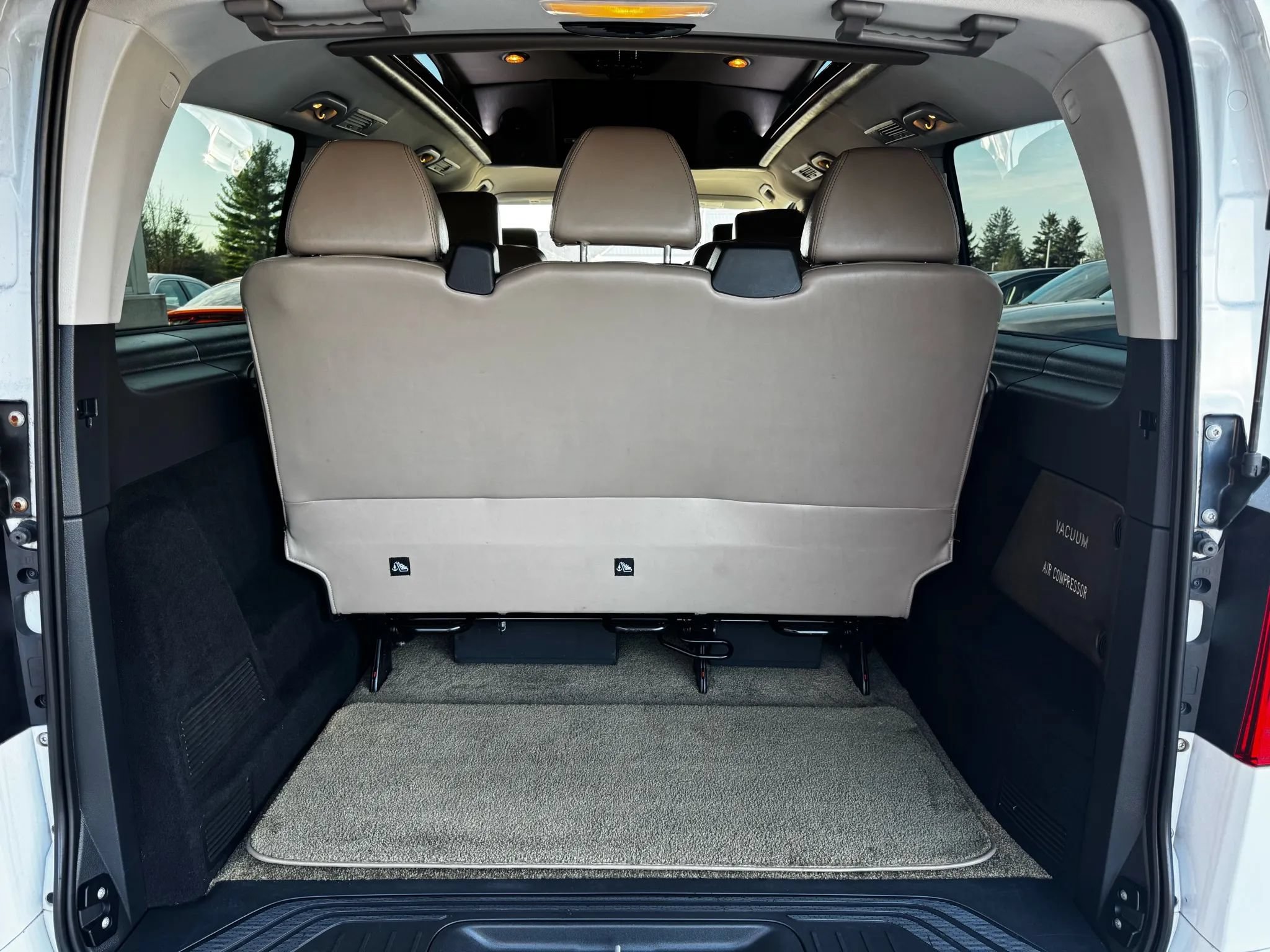 Used 2017 Mercedes-Benz Metris Passenger image 67