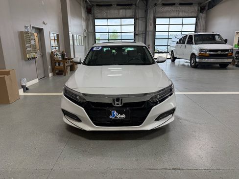 Used 2018 Honda Accord EX-L image 3