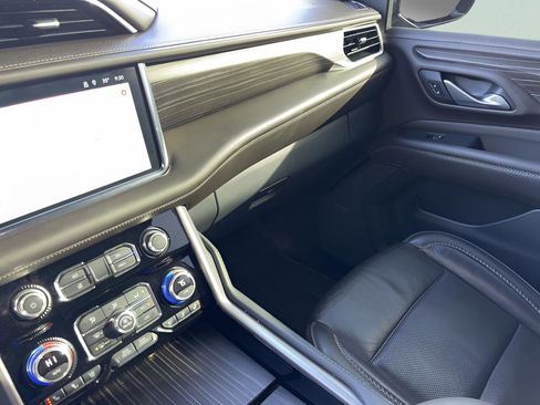Used 2022 GMC Yukon Denali image 35