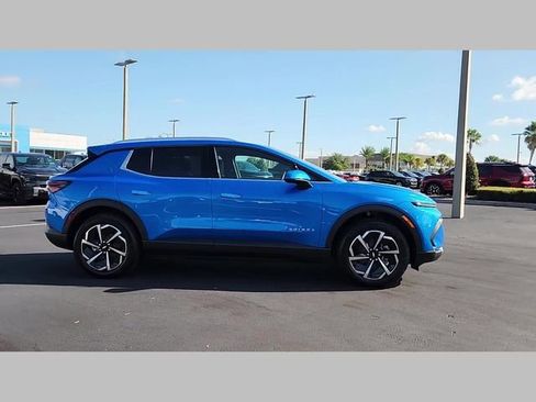 New 2026 Chevrolet Equinox EV LT image 29