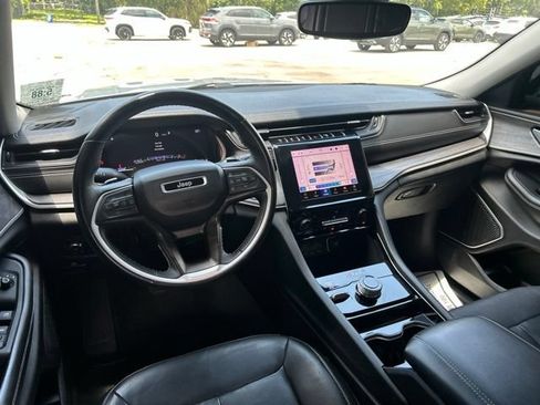 Used 2022 Jeep Grand Cherokee Limited AWD/4WD image 14