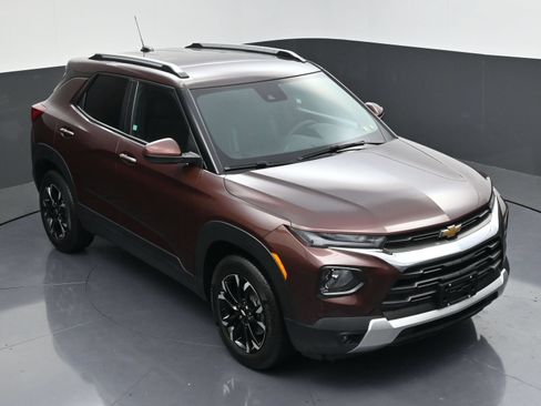 Certified 2023 Chevrolet TrailBlazer LT FWD image 42