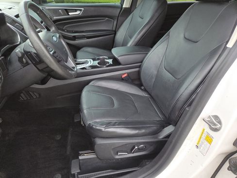 Used 2015 Ford Edge Titanium w/ Equipment Group 301A AWD/4WD image 25