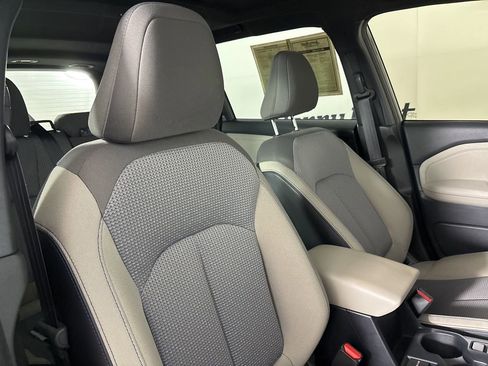 Used 2025 Subaru Forester Premium w/ Convenience Package #2 image 27