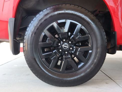 Used 2022 Nissan Frontier SV RWD image 10