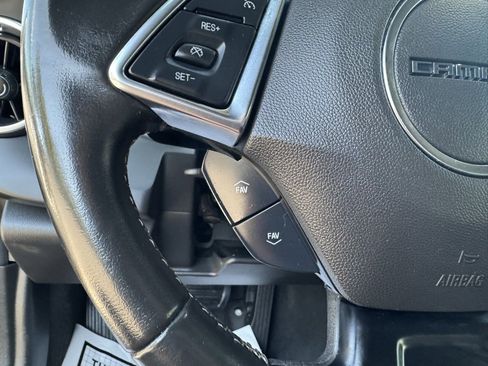 Used 2023 Chevrolet Camaro LT image 21