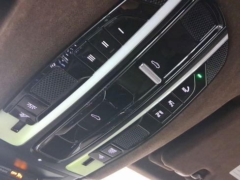 Certified 2022 Porsche Cayenne Turbo image 29