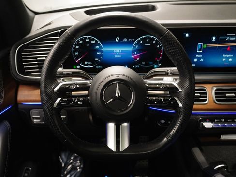 Certified 2024 Mercedes-Benz GLS 580 4MATIC image 17