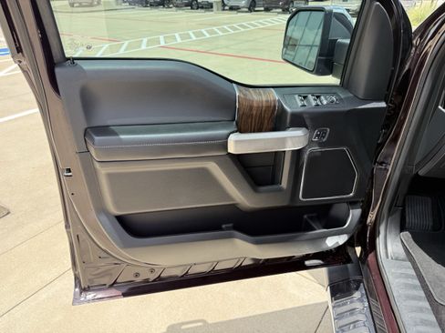 Used 2018 Ford F150 Lariat RWD image 10