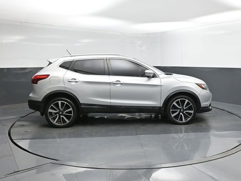 Used 2018 Nissan Rogue Sport SL AWD/4WD image 11