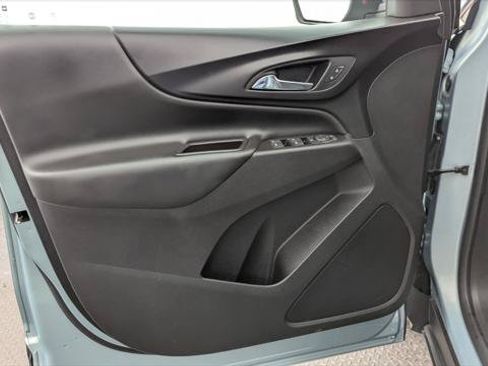 Used 2022 Chevrolet Equinox LT FWD image 13