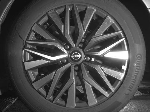 Used 2025 Nissan Altima 2.5 SV image 14