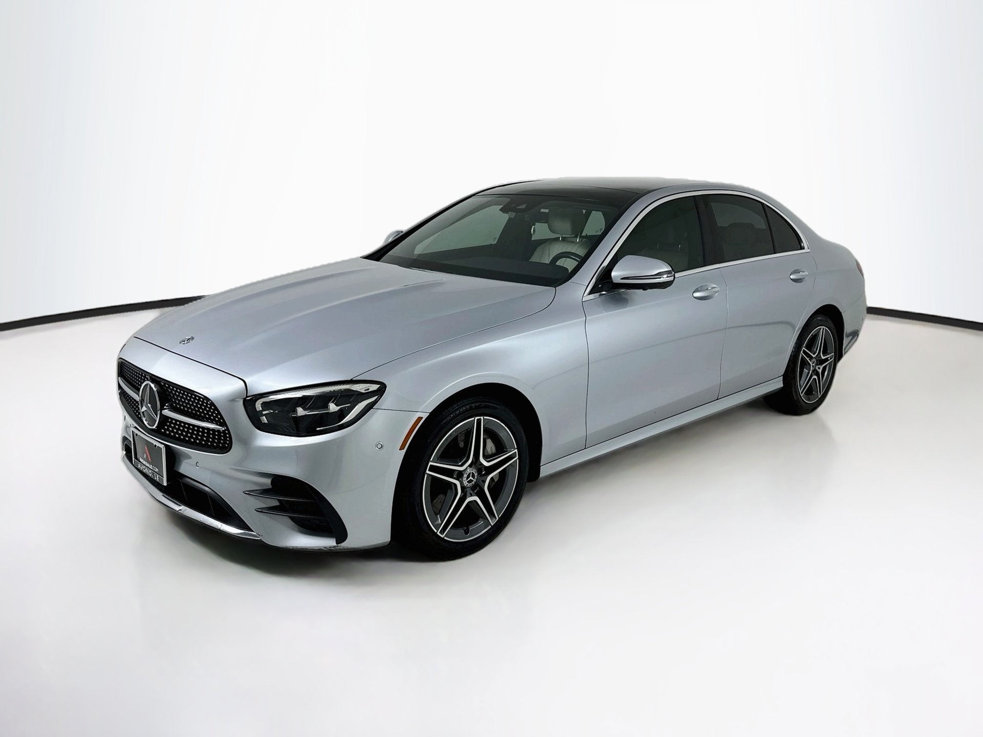 Used 2021 Mercedes-Benz E 450 4MATIC Sedan image 3