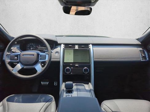 Certified 2024 Land Rover Discovery Dynamic SE image 15