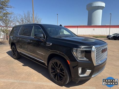 Used 2021 GMC Yukon XL Denali w/ Denali Premium Package image 3