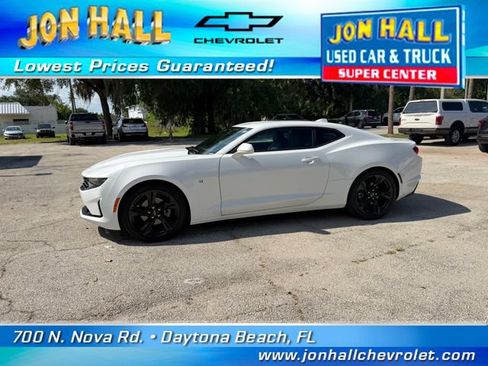 Used 2024 Chevrolet Camaro LT RWD image 3