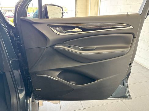 Used 2021 Buick Enclave Avenir w/ Avenir Technology Package AWD/4WD image 55