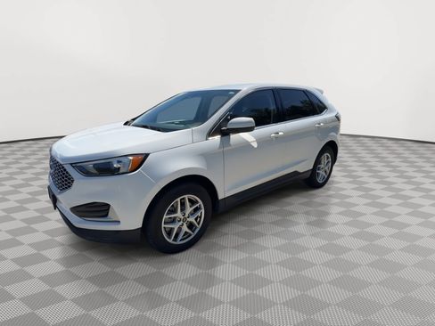 Used 2024 Ford Edge SEL AWD/4WD image 4