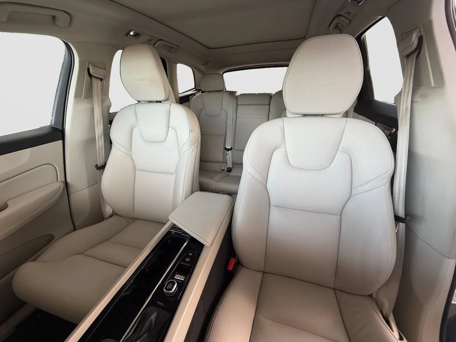 Used 2020 Volvo XC60 T5 Inscription AWD/4WD image 13