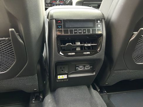 New 2025 Jeep Grand Cherokee L Laredo w/ Luxury Tech Group I AWD/4WD image 28