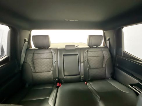 Used 2025 Toyota Tundra Limited AWD/4WD image 31