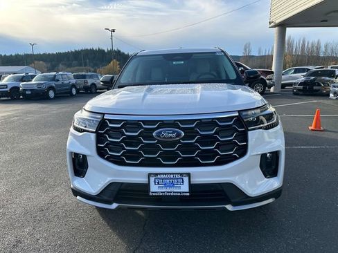 New 2026 Ford Explorer Platinum w/ LUX Leather Package image 8