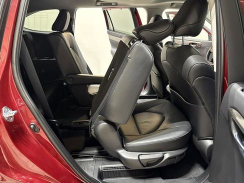 Used 2021 Toyota Highlander Limited image 27