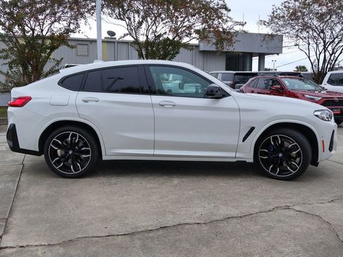 Used 2025 BMW X4 M40i w/ Premium Package image 25
