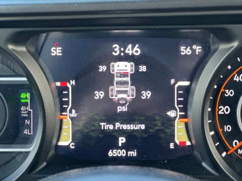 Used 2024 Jeep Wrangler Unlimited Rubicon 392 image 27