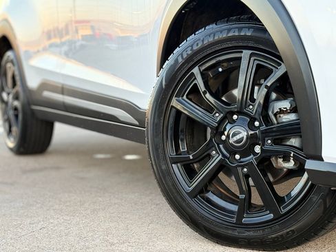 Certified 2023 Nissan Kicks SR w/ Exterior Package image 12