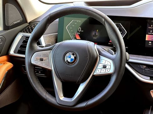 Certified 2025 BMW X7 xDrive40i w/ Premium Package AWD/4WD image 31