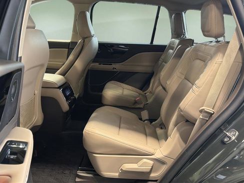 Used 2022 Lincoln Aviator Reserve w/ Equipment Group 201A image 15