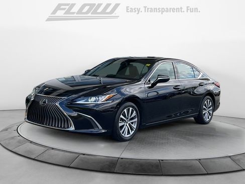 Used 2021 Lexus ES 250 image 3